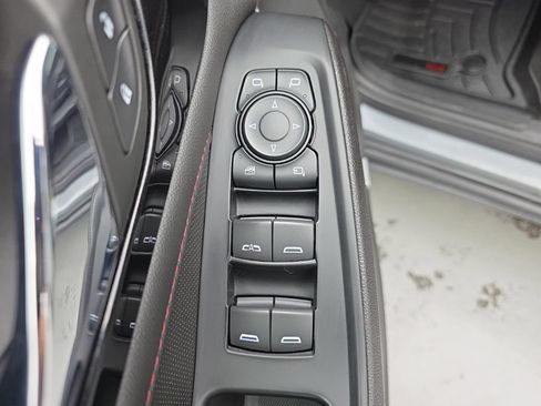 Used 2023 Chevrolet Traverse RS AWD/4WD image 15