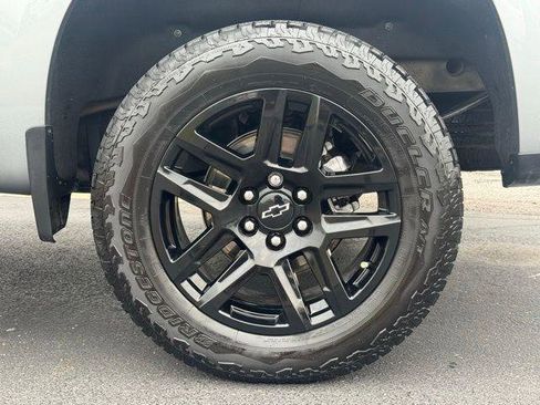 Used 2025 Chevrolet Silverado 1500 Custom w/ Turbomax Blackout Package RWD image 13