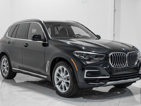 Used 2022 BMW X5 xDrive40i w/ Parking Assistance Package image 3