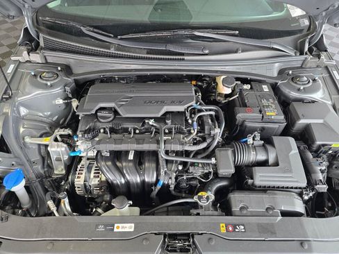 New 2026 Hyundai Elantra Limited FWD image 11