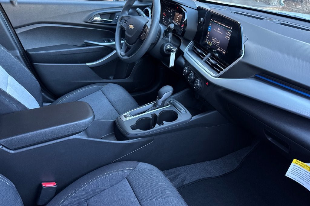 New 2026 Chevrolet Trax LS FWD image 16
