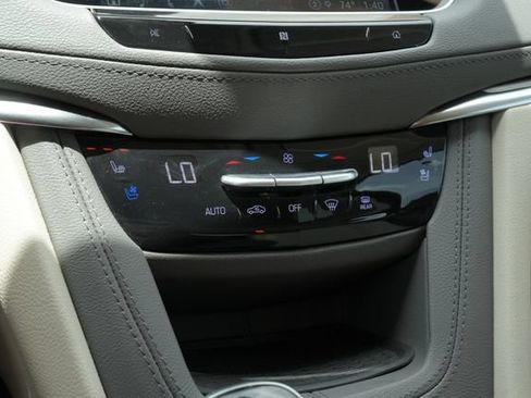 Used 2021 Cadillac XT5 Premium Luxury FWD image 15