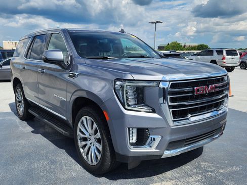 Used 2022 GMC Yukon SLT w/ SLT Luxury Package RWD image 7