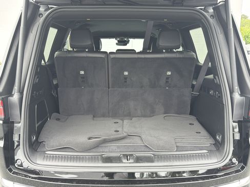 Used 2025 Jeep Wagoneer 4WD image 22