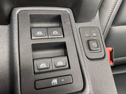 New 2025 Ford Bronco Outer Banks w/ Sasquatch Package image 31