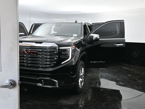 Used 2022 GMC Sierra 1500 Denali w/ Technology Package image 37