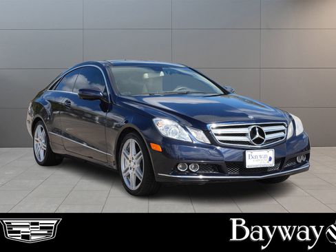 Used 2010 Mercedes-Benz E 350 Coupe image 4