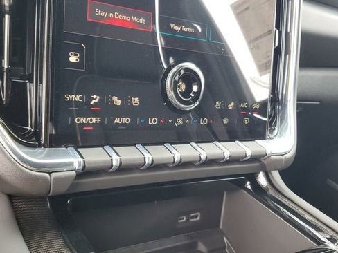 New 2026 GMC Yukon XL Elevation w/ Elevation Premium Package image 23