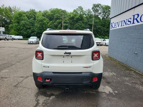 Used 2015 Jeep Renegade Trailhawk w/ Popular Equipment Group AWD/4WD image 7