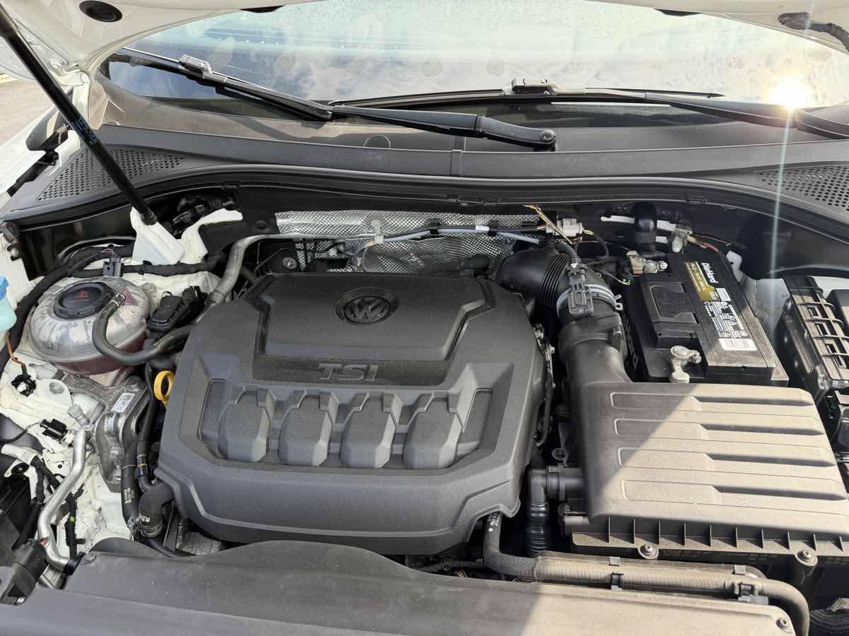 Used 2021 Volkswagen Tiguan SE R-Line AWD/4WD image 23