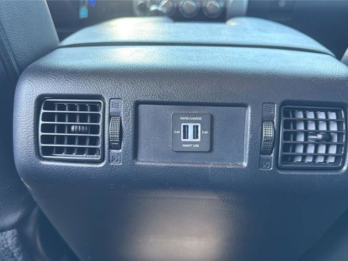 Used 2020 Toyota Tundra SR5 w/ SR5 Leather Package AWD/4WD image 25