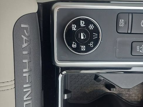 New 2026 Nissan Pathfinder SL w/ SL Premium Package AWD/4WD image 20