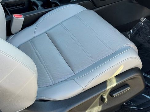 Used 2019 Honda CR-V Touring image 15