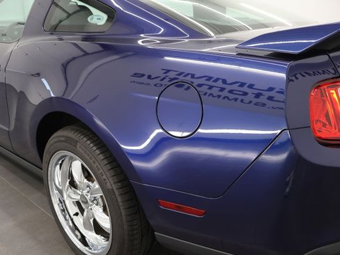 Used 2010 Ford Mustang GT Premium RWD image 29