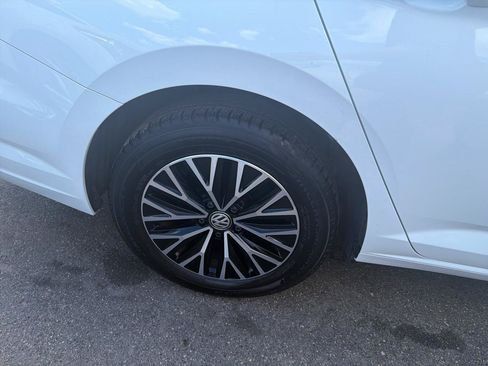 Used 2021 Volkswagen Jetta SE w/ SE Cold Weather Package FWD image 5