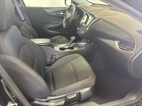Used 2025 Chevrolet Malibu LT FWD image 6
