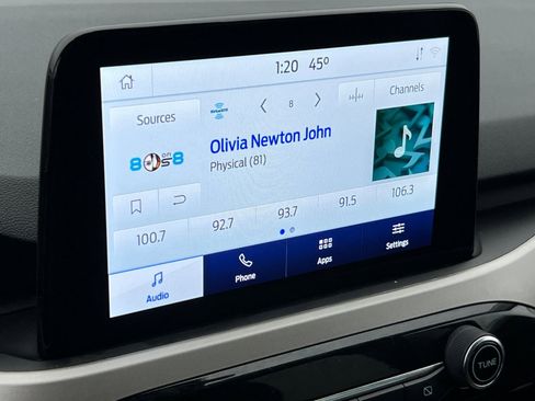 Used 2021 Ford Escape SE image 17