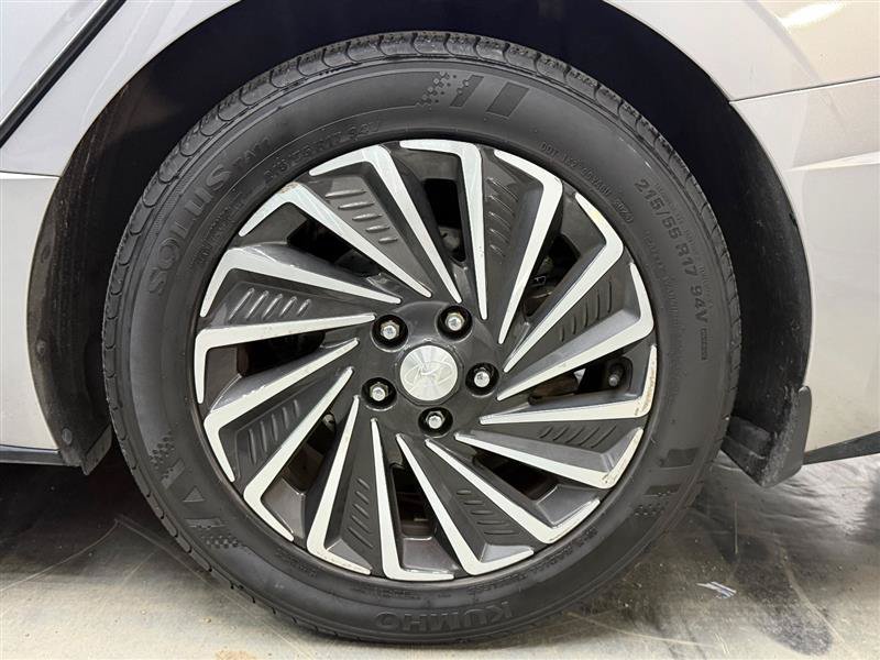 Used 2023 Hyundai Sonata Limited FWD image 18