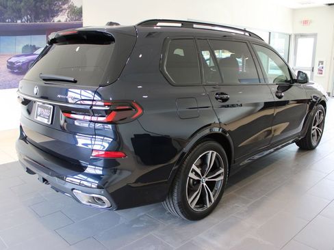 Used 2024 BMW X7 xDrive40i w/ M Sport Package image 18