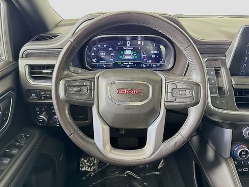 Used 2023 GMC Yukon SLT AWD/4WD image 11