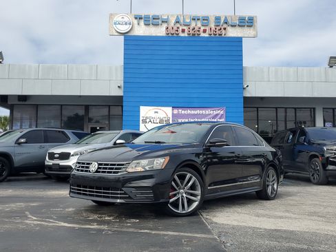 Used 2017 Volkswagen Passat 1.8T R-Line image 2