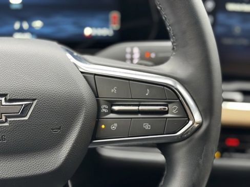 Used 2025 Chevrolet Equinox ACTIV image 26