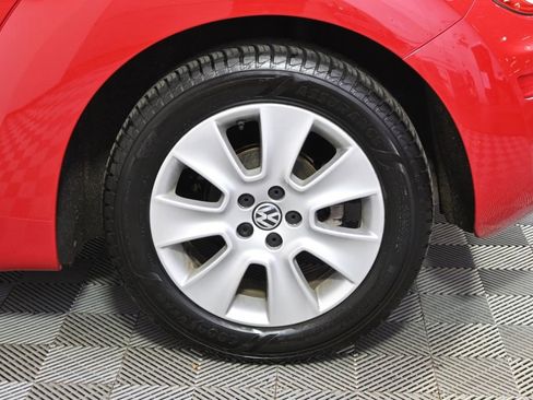 Used 2010 Volkswagen Beetle Convertible FWD image 23