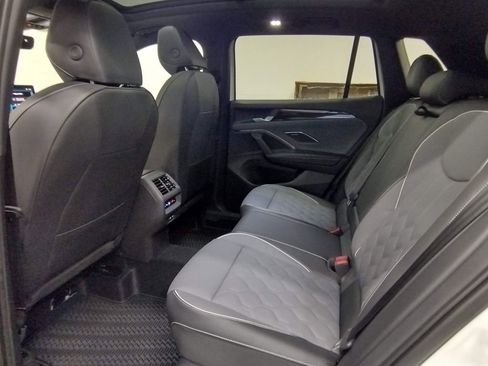 New 2026 Volkswagen Tiguan SEL R-Line image 27