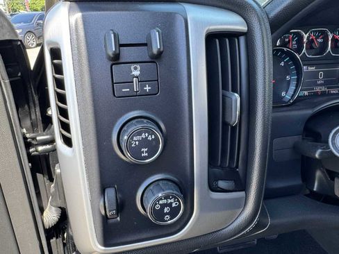 Used 2017 GMC Sierra 1500 SLT AWD/4WD image 27