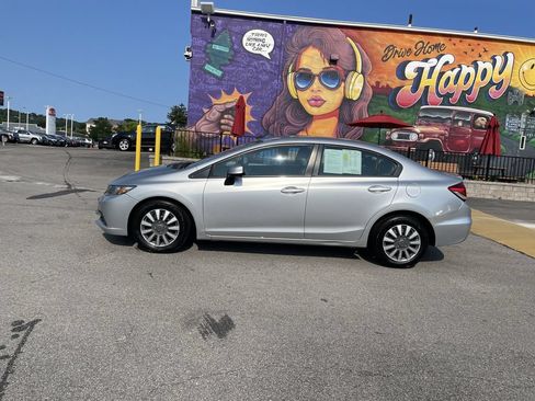 Used 2013 Honda Civic LX image 2
