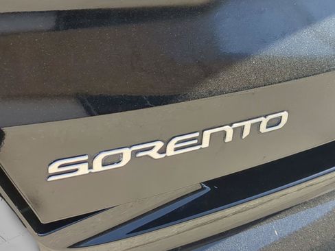 Used 2023 Kia Sorento S FWD image 34