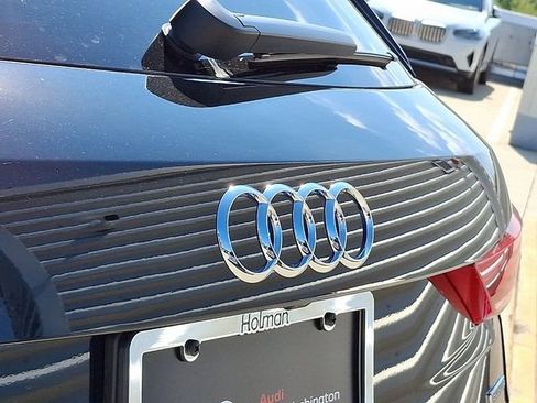 Used 2025 Audi Q3 2.0T Premium w/ Convenience Package AWD/4WD image 20