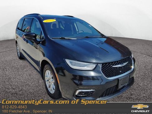 Used 2022 Chrysler Pacifica Touring-L FWD image 1
