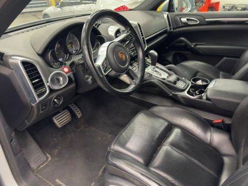 Used 2017 Porsche Cayenne S Platinum w/ Premium Package Plus (Pjy) AWD/4WD image 6