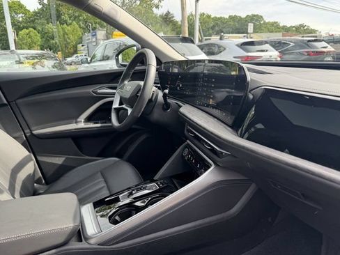 Used 2025 Audi Q5 Premium Plus w/ Premium Plus AWD/4WD image 30