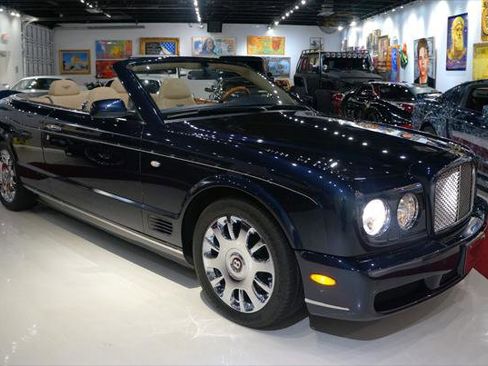 Used 2007 Bentley Azure image 1