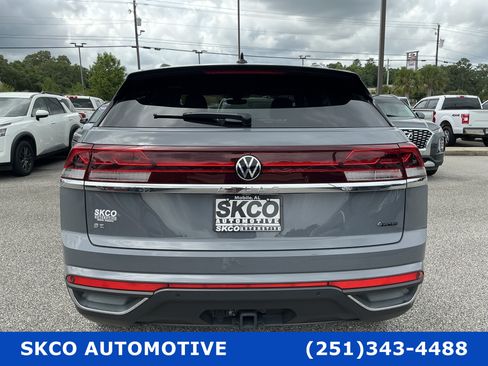 Used 2025 Volkswagen Atlas Cross Sport SE AWD/4WD image 30