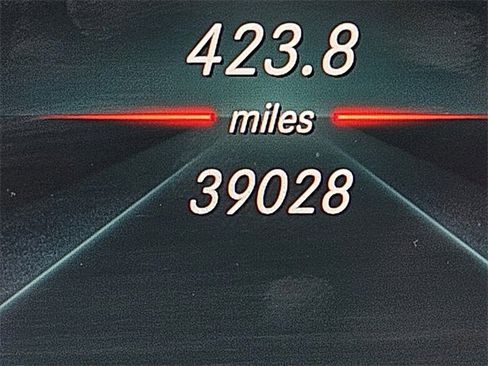 Used 2022 Mercedes-Benz GLC 43 AMG 4MATIC image 35