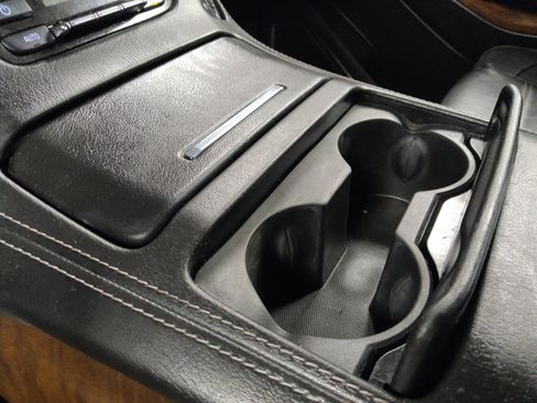 Used 2019 GMC Yukon XL Denali w/ Open Road Package image 26