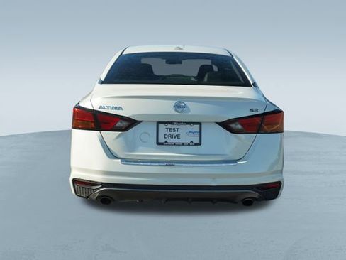 Used 2019 Nissan Altima 2.5 SR w/ SR Premium Package image 7