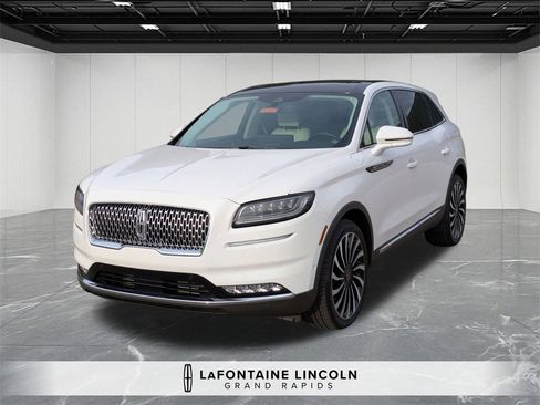 Certified 2022 Lincoln Nautilus Black Label w/ Class II Trailer Tow Package image 1