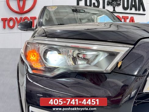 Used 2024 Toyota 4Runner Limited AWD/4WD image 33