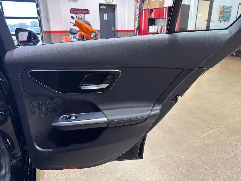 Used 2026 Mercedes-Benz C 300 4MATIC Sedan image 27