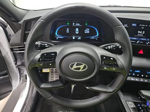 Certified 2025 Hyundai Elantra Sport image 6