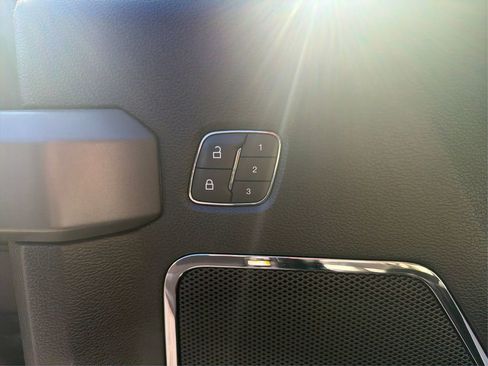 Used 2019 Ford F150 Platinum w/ Equipment Group 701A Luxury image 52