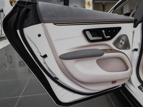 Used 2023 Mercedes-Benz EQS 580 4MATIC Sedan image 42