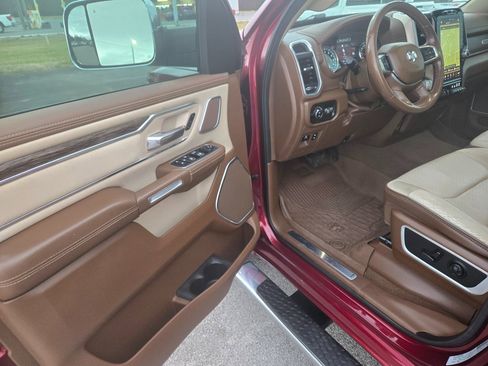 Used 2019 RAM 1500 Laramie image 6