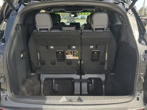Certified 2023 Toyota Sienna XLE Woodland Edition image 13