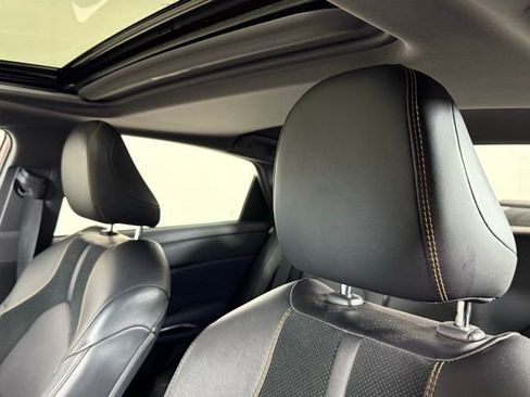 Used 2020 Toyota Avalon XSE image 13