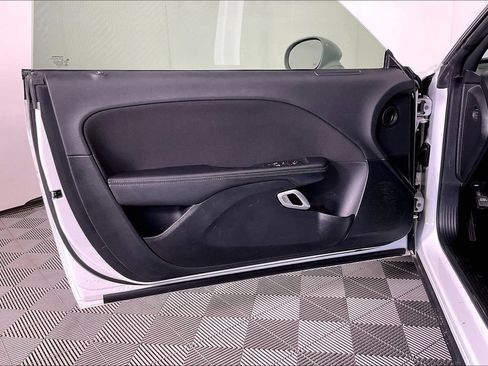 Used 2022 Dodge Challenger R/T RWD image 19